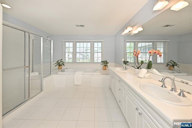 3 Schindler Court, Upper Saddle River, NJ 07458