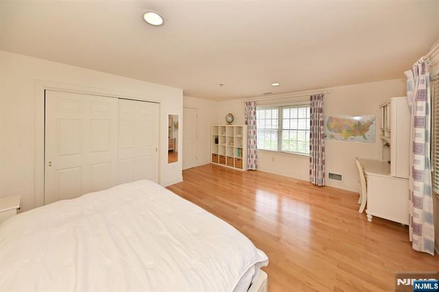 3 Schindler Court, Upper Saddle River, NJ 07458