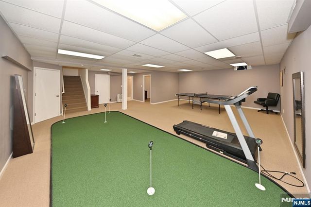 3 Schindler Court, Upper Saddle River, NJ 07458