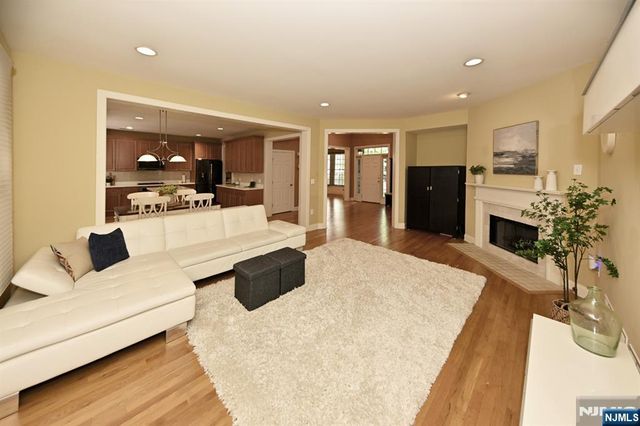 3 Schindler Court, Upper Saddle River, NJ 07458