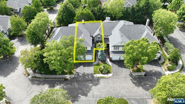 3 Schindler Court, Upper Saddle River, NJ 07458