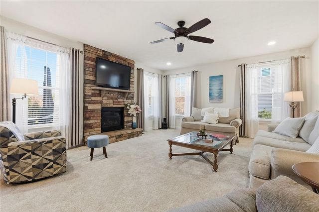 311 Eagle Dr, Cranberry Twp, PA 16066