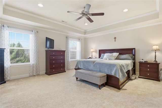 311 Eagle Dr, Cranberry Twp, PA 16066