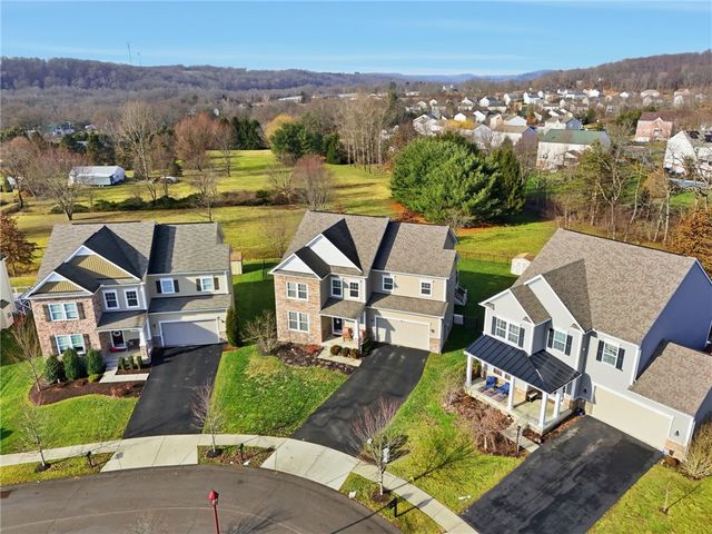 311 Eagle Dr, Cranberry Twp, PA 16066