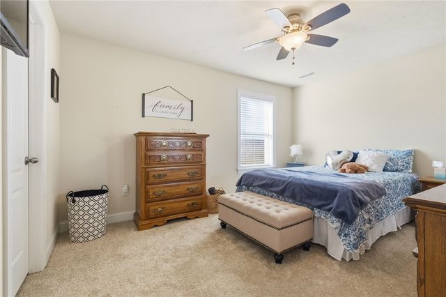 311 Eagle Dr, Cranberry Twp, PA 16066