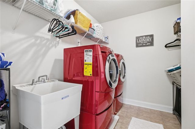 311 Eagle Dr, Cranberry Twp, PA 16066