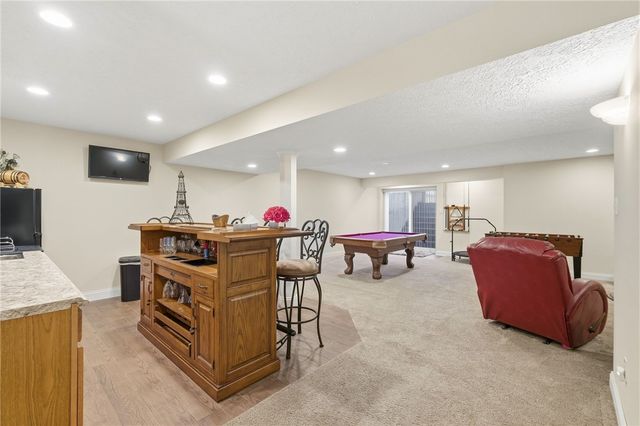 311 Eagle Dr, Cranberry Twp, PA 16066