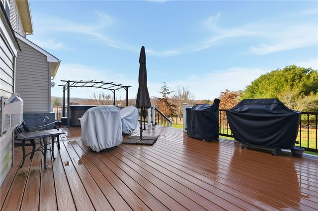 311 Eagle Dr, Cranberry Twp, PA 16066