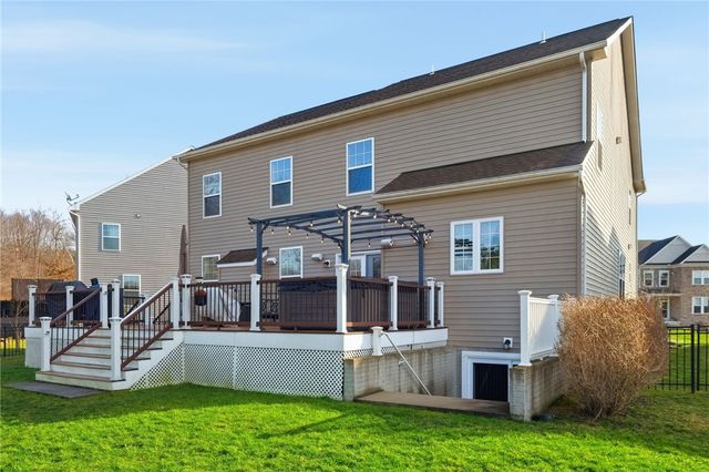 311 Eagle Dr, Cranberry Twp, PA 16066