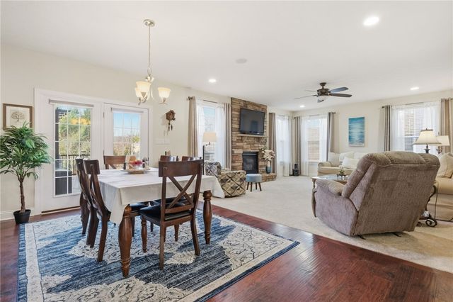 311 Eagle Dr, Cranberry Twp, PA 16066