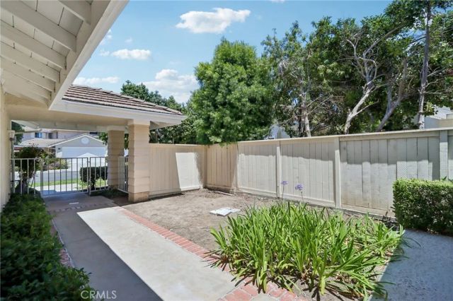 43 Cedarlake 88, Irvine, CA 92614