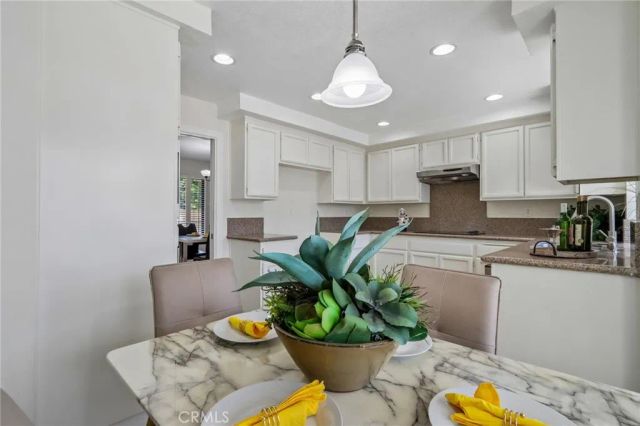 43 Cedarlake 88, Irvine, CA 92614