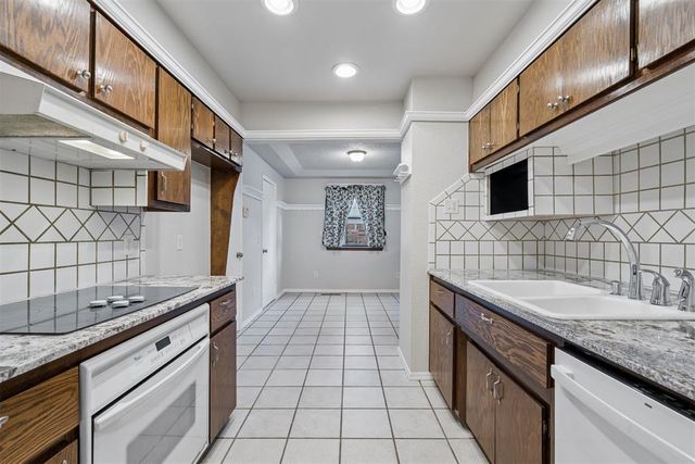 8724 Tracy Drive, Oklahoma City, OK 73132