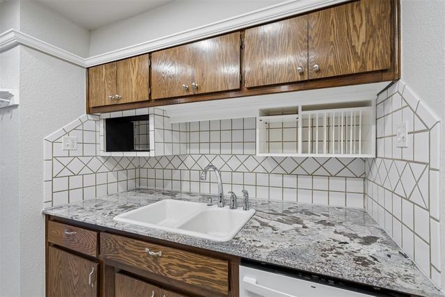8724 Tracy Drive, Oklahoma City, OK 73132