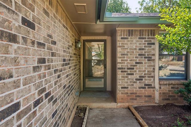 8724 Tracy Drive, Oklahoma City, OK 73132