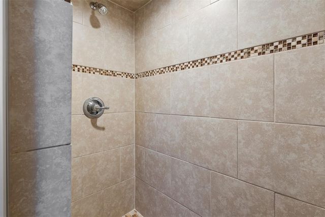 8724 Tracy Drive, Oklahoma City, OK 73132