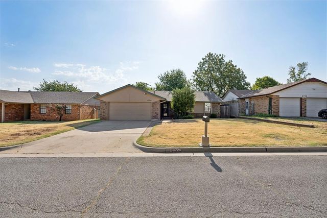 8724 Tracy Drive, Oklahoma City, OK 73132