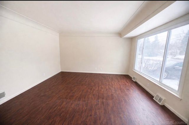 621 Bradley Avenue, Flint, MI 48503