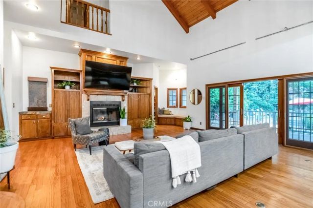 3735 W Woodside, Visalia, CA 93291