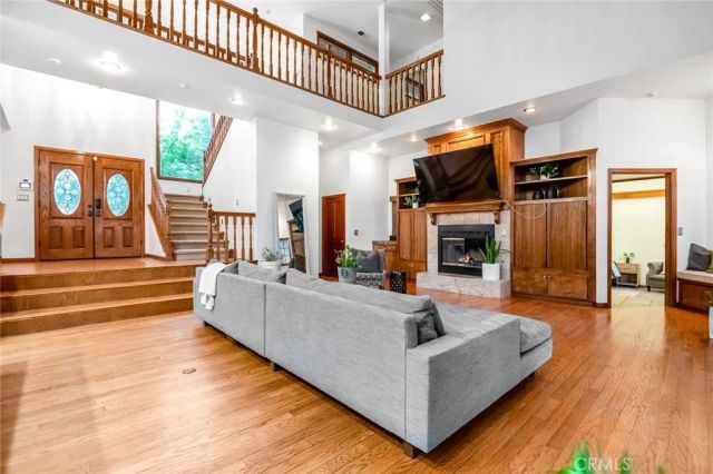 3735 W Woodside, Visalia, CA 93291