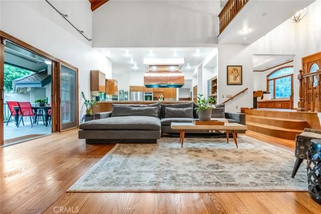 3735 W Woodside, Visalia, CA 93291