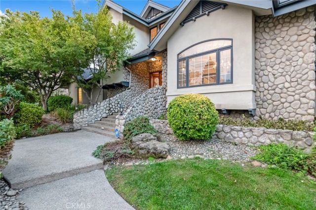 3735 W Woodside, Visalia, CA 93291