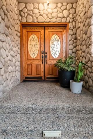 3735 W Woodside, Visalia, CA 93291