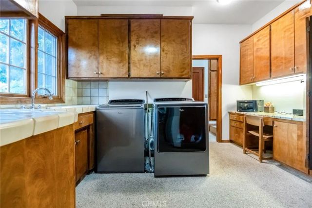 3735 W Woodside, Visalia, CA 93291