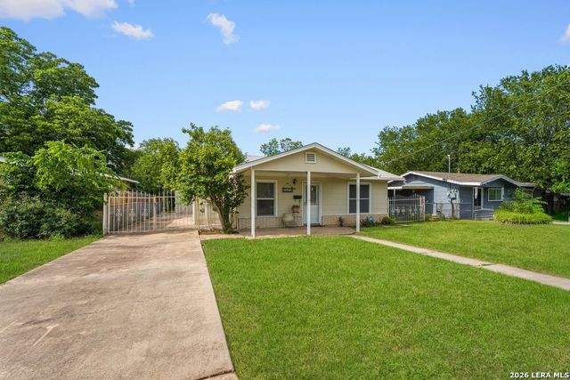 3627 W Poplar St, San Antonio, TX 78228