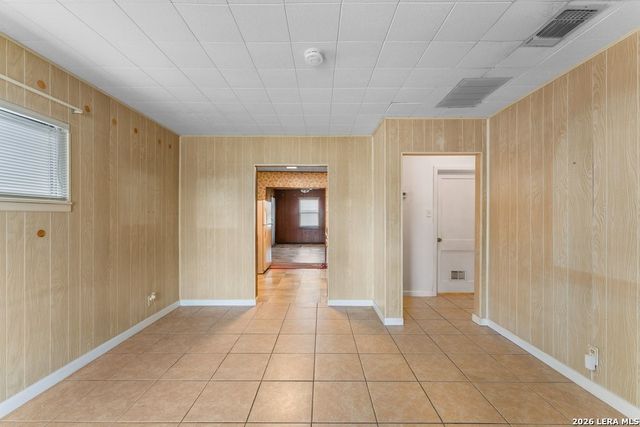 3627 W Poplar St, San Antonio, TX 78228