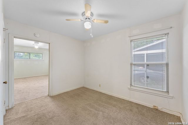 3627 W Poplar St, San Antonio, TX 78228