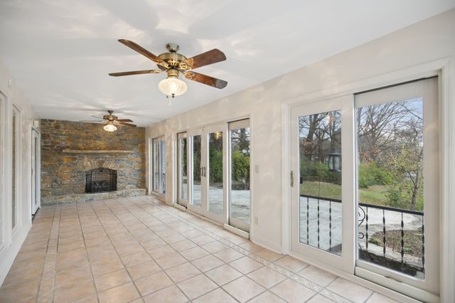 1611 Columbia Ave, Columbia, TN 38401