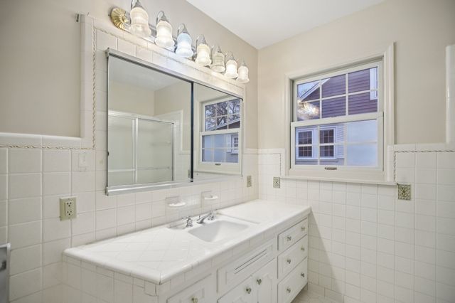 1611 Columbia Ave, Columbia, TN 38401