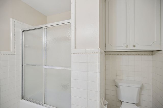 1611 Columbia Ave, Columbia, TN 38401