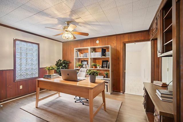 1611 Columbia Ave, Columbia, TN 38401