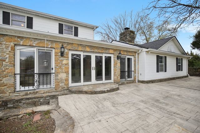 1611 Columbia Ave, Columbia, TN 38401