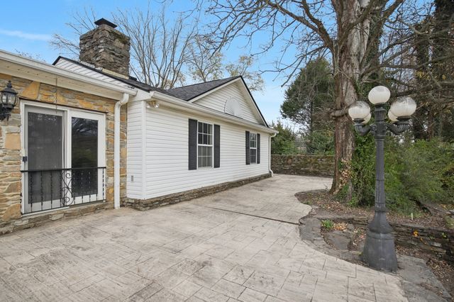 1611 Columbia Ave, Columbia, TN 38401