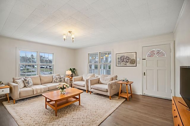 1611 Columbia Ave, Columbia, TN 38401