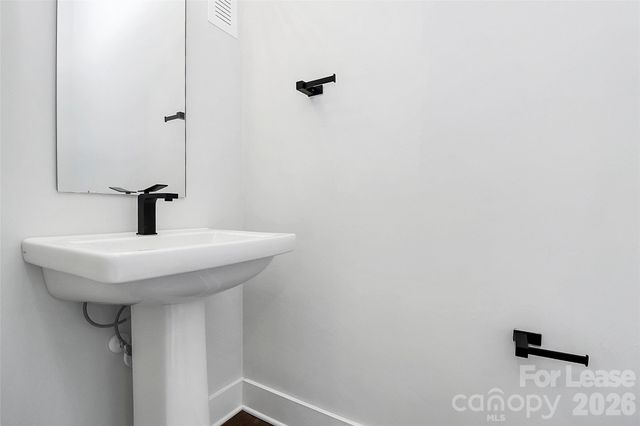 1214 Minter Place 27, Charlotte, NC 28203