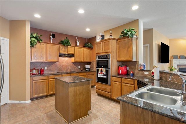800 Cattail CIR, Harker Heights, TX 76548