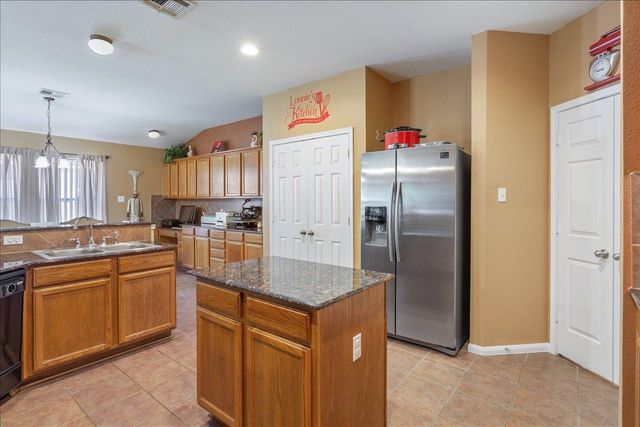 800 Cattail CIR, Harker Heights, TX 76548
