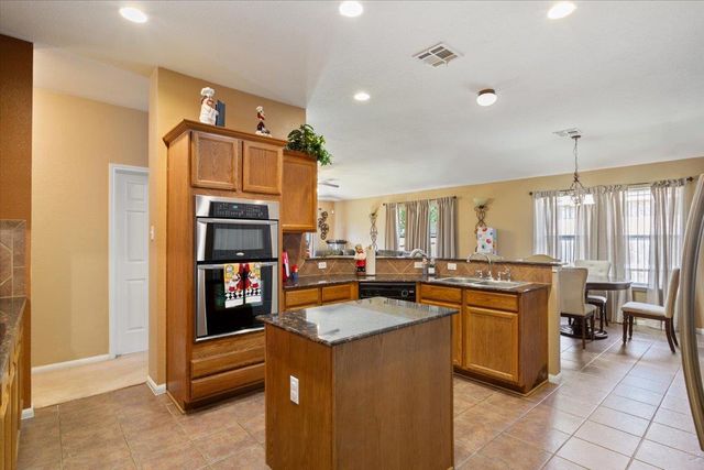 800 Cattail CIR, Harker Heights, TX 76548