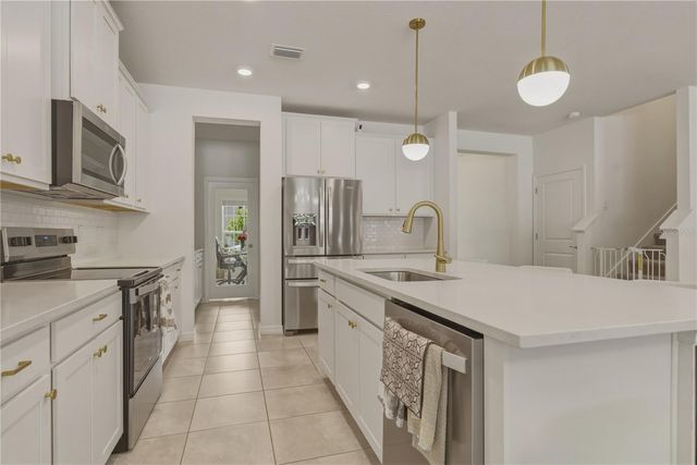 17664 NW 173RD ROAD, Alachua, FL 32615