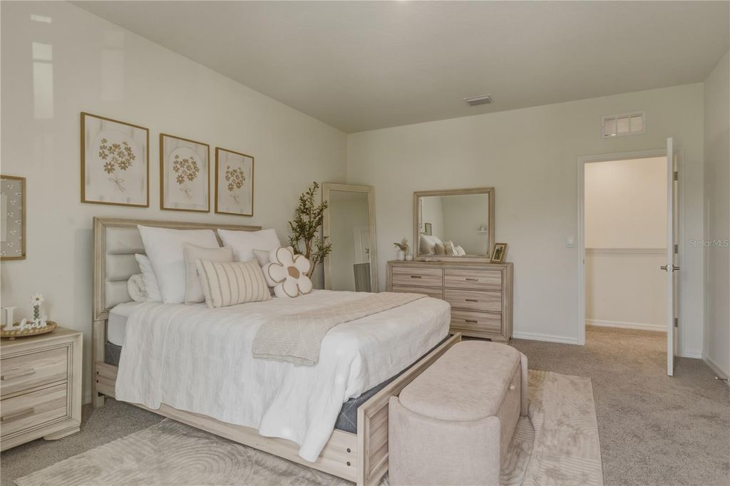 Image 14 of property listing at 17664 NW 173RD ROAD, Alachua, FL 32615