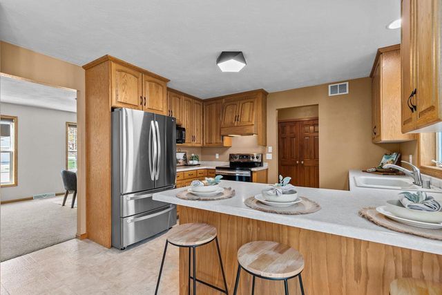 W5894 SWEET CLOVER DRIVE, Appleton, WI 54915