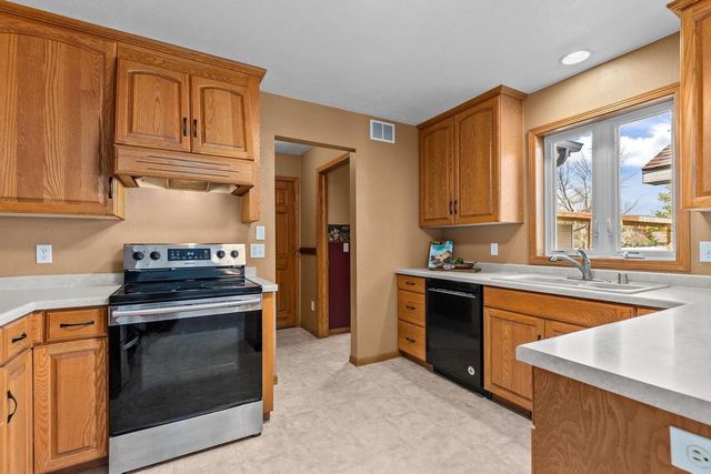 W5894 SWEET CLOVER DRIVE, Appleton, WI 54915