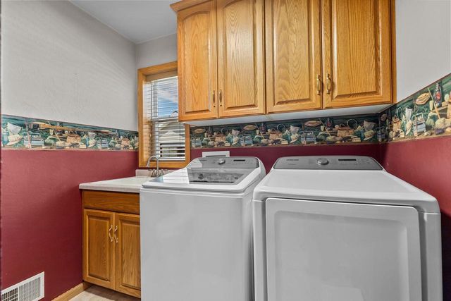W5894 SWEET CLOVER DRIVE, Appleton, WI 54915