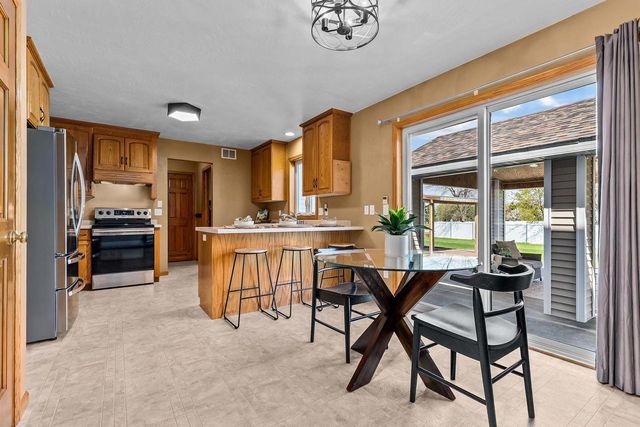W5894 SWEET CLOVER DRIVE, Appleton, WI 54915