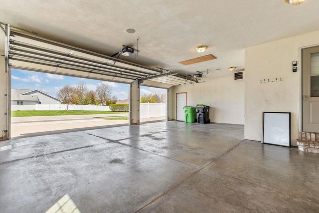 W5894 SWEET CLOVER DRIVE, Appleton, WI 54915