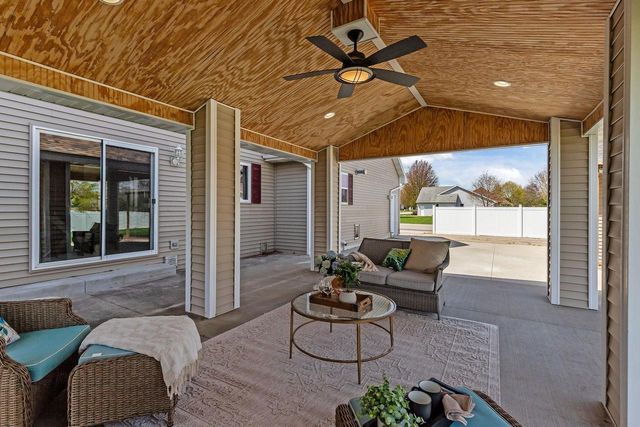W5894 SWEET CLOVER DRIVE, Appleton, WI 54915
